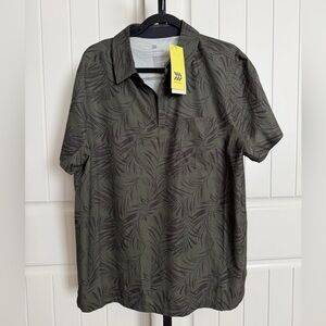 All in Motion Men’s Olive Leaf Print Shirt NWT